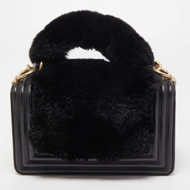 Pre Owned Chanel Black Leather and Rabbit Fur Small Boy Flap Bag