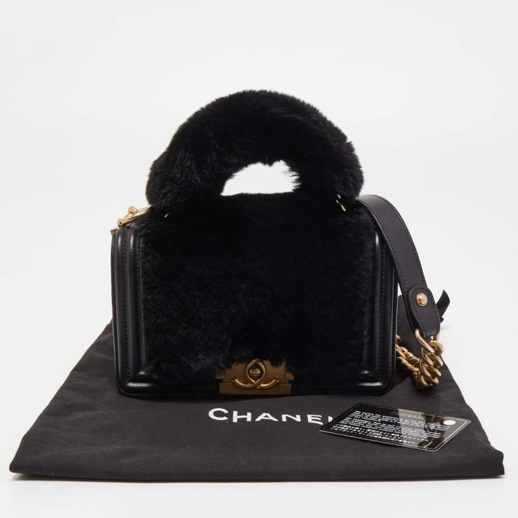 Pre Owned Chanel Black Leather and Rabbit Fur Small Boy Flap Bag