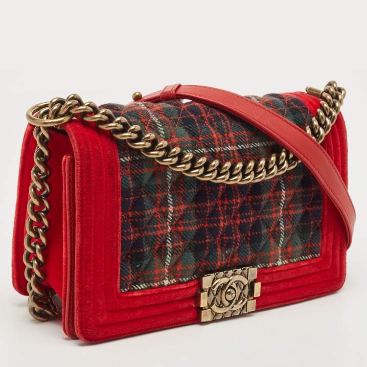 Pre Owned Chanel Red/Green Quilted Tweed and Velvet Medium Boy Flap Bag