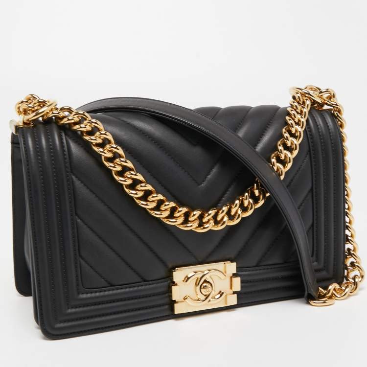 Pre Owned Chanel Black Chevron Leather Medium Boy Flap Bag