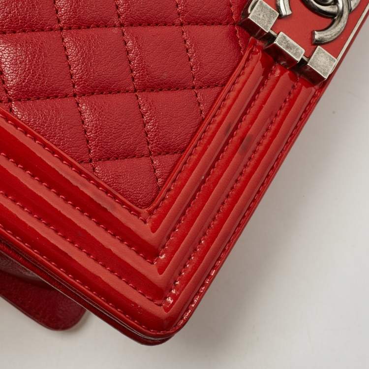 Pre Owned Chanel Red Quilted Leather and Patent Medium Boy Flap Bag