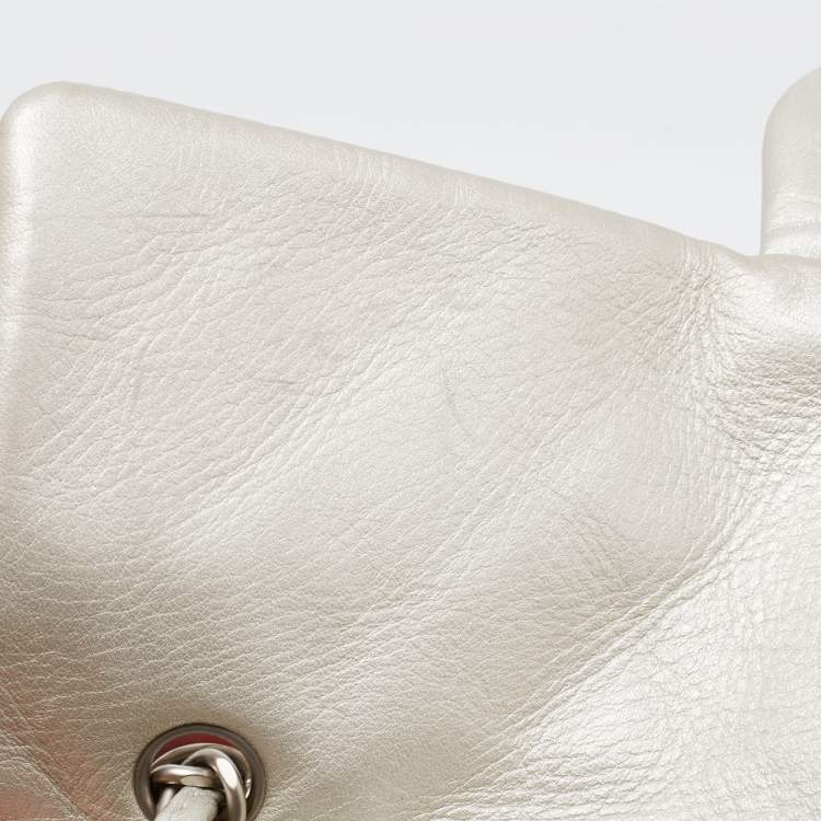 Pre Owned Chanel Metallic Grey Quilted Leather Maxi Classic Single Flap Bag