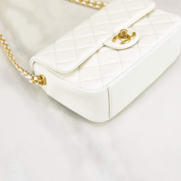Pre Owned Chanel White Mini Quilted Caviar Single Flap Bag Shoulder Bag