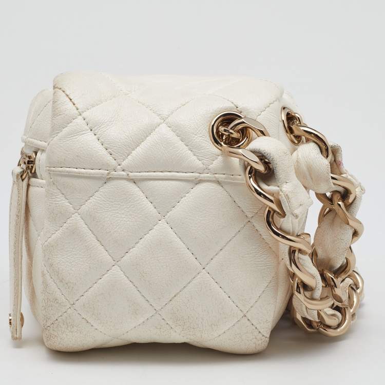 Pre Owned Chanel White Quilted Leather Vanity Case Wristlet Pouch 