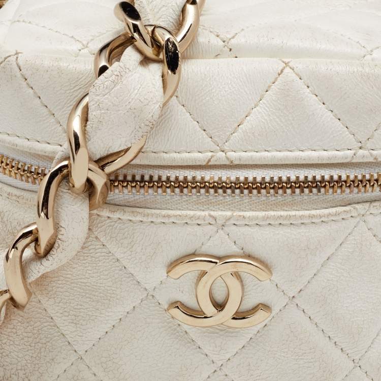 Pre Owned Chanel White Quilted Leather Vanity Case Wristlet Pouch 