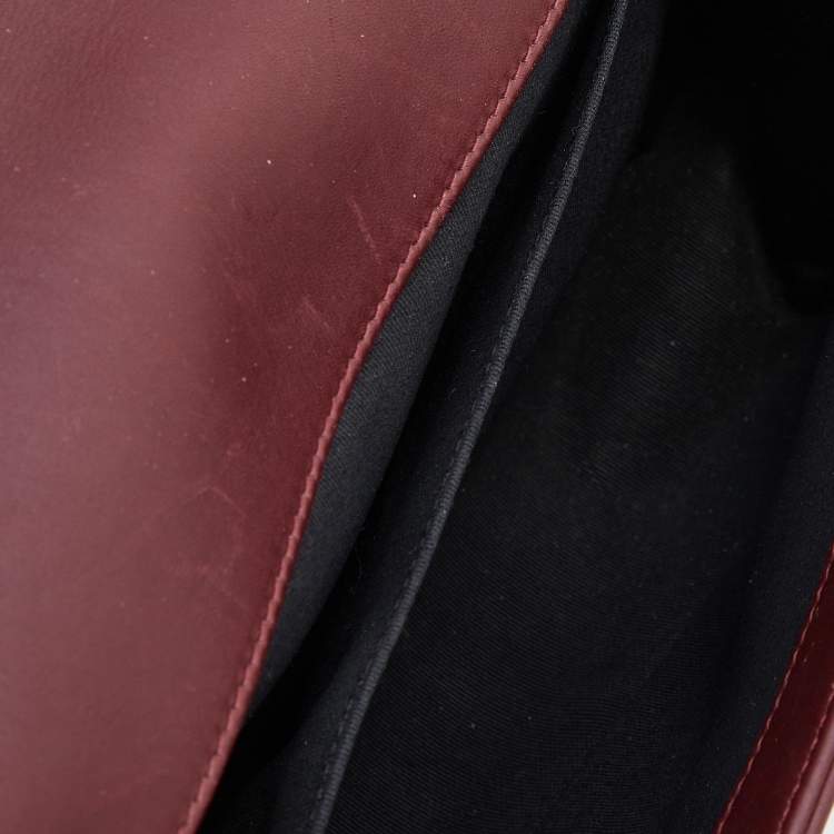 Pre Owned Chanel Burgundy Chevron Caviar and Leather Medium Boy Flap Bag