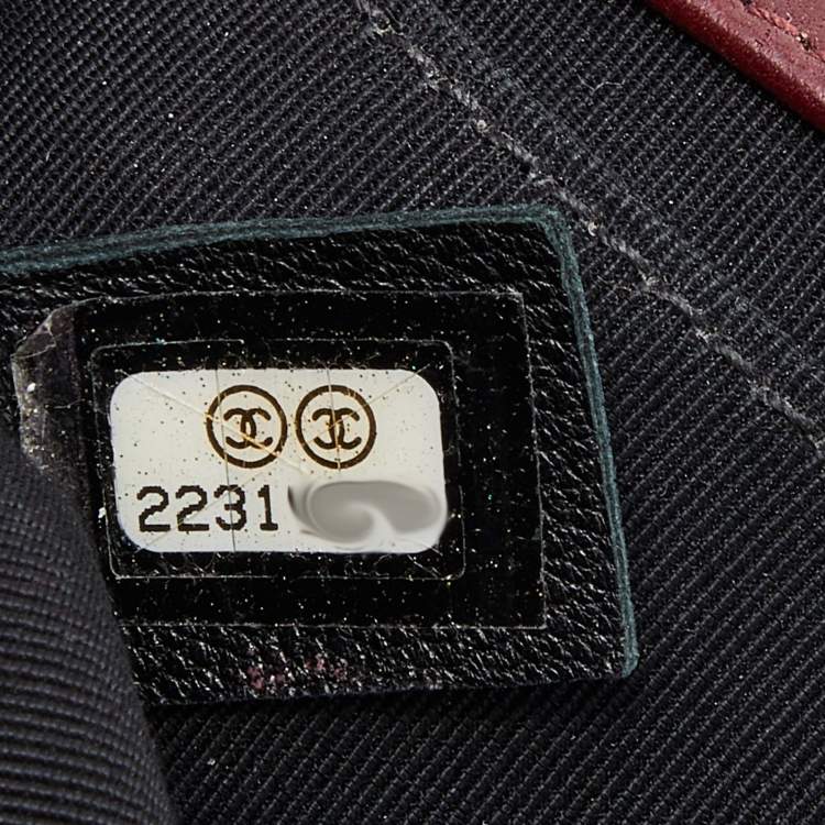 Pre Owned Chanel Burgundy Chevron Caviar and Leather Medium Boy Flap Bag