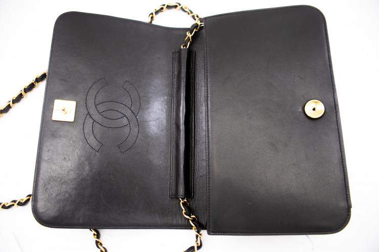 Pre Owned Chanel Black Leather Classic Flap Bag