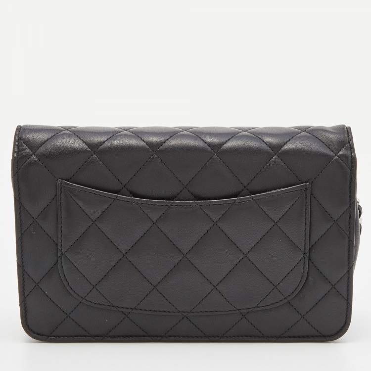 Pre Owned Chanel Black Quilted Leather Classic Wallet on Chain