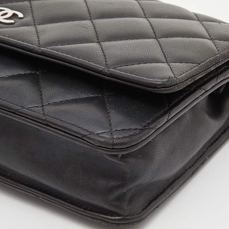 Pre Owned Chanel Black Quilted Leather Classic Wallet on Chain
