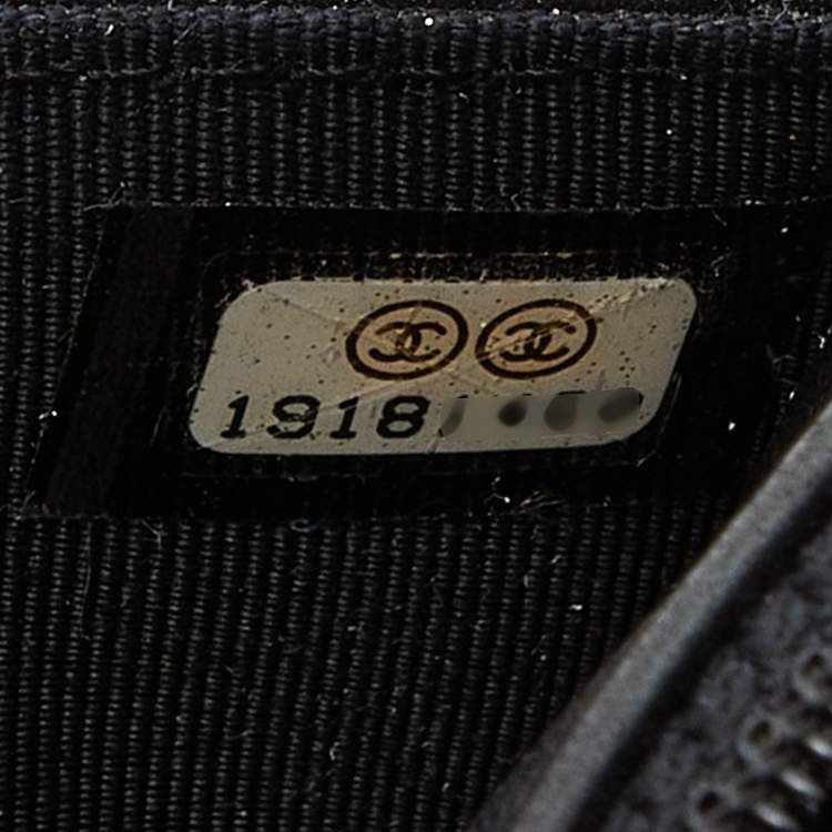 Pre Owned Chanel Black Quilted Leather Classic Wallet on Chain