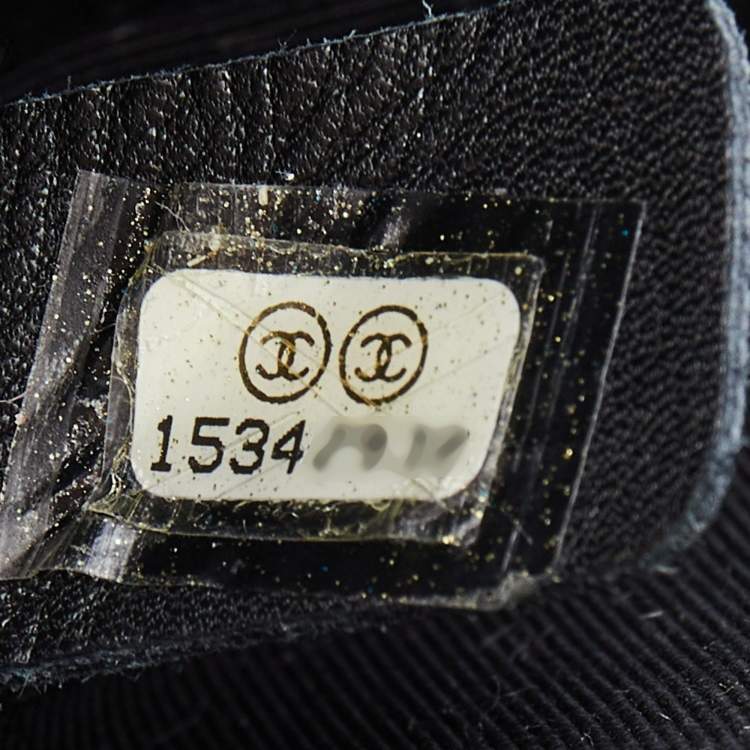 Pre Owned Chanel Black/White Quilted Leather Mini Chain Boy Flap Bag