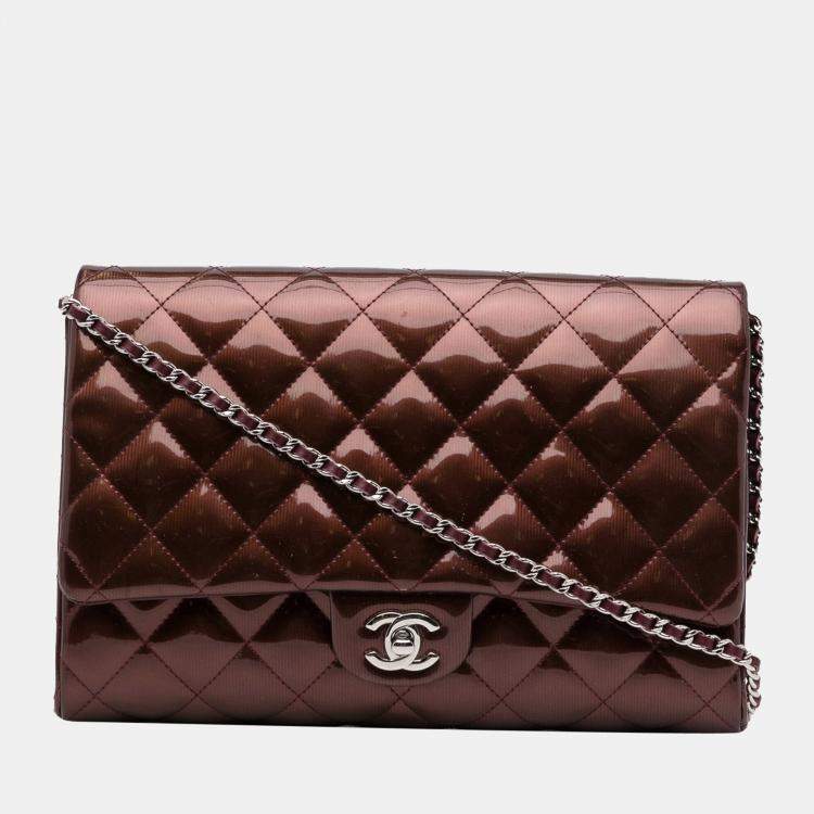 Chanel classic woman clutch purse quilted