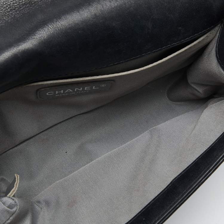 Pre Owned Chanel Black Quilted Leather Medium Double Stitch Boy Flap Bag