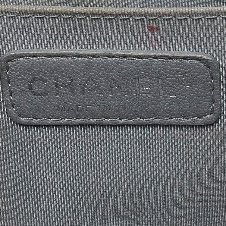 Pre Owned Chanel Black Quilted Leather Medium Double Stitch Boy Flap Bag