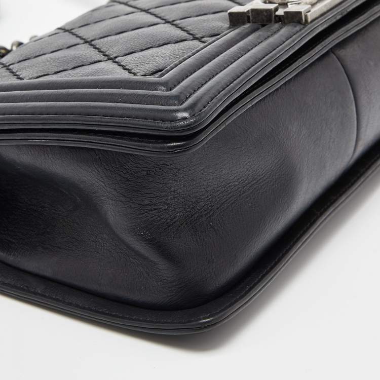 Pre Owned Chanel Black Quilted Leather Medium Double Stitch Boy Flap Bag