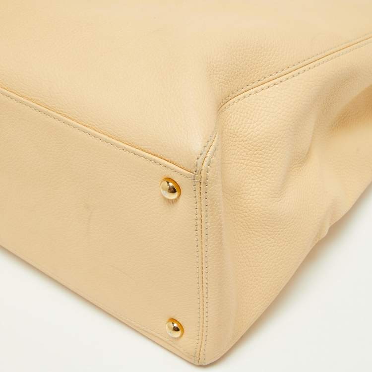 Pre Owned Chanel Beige Leather Cerf Shopper Tote