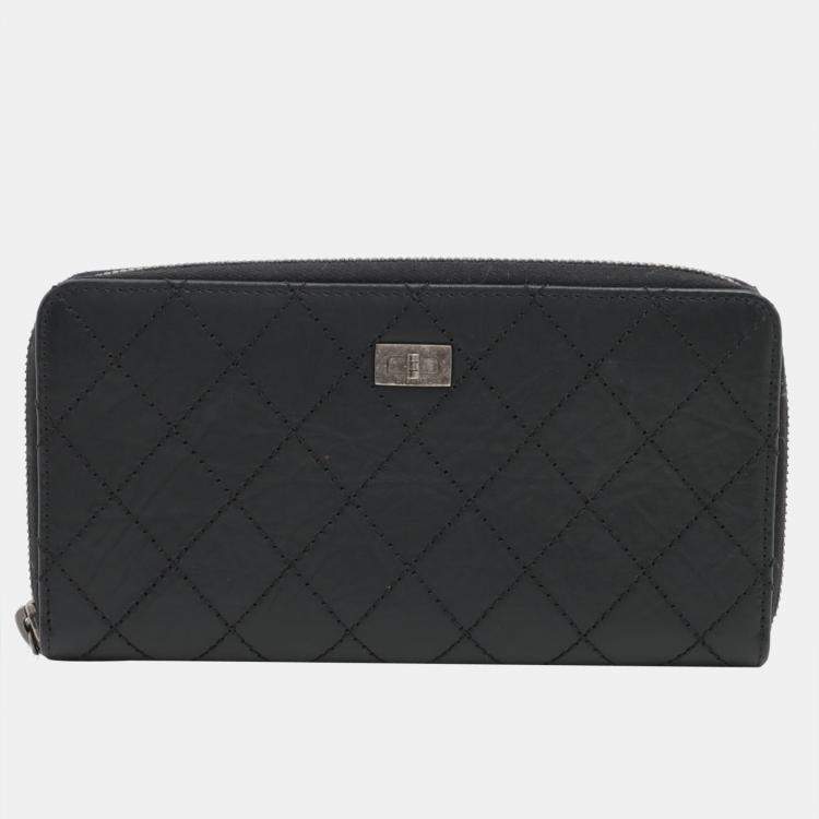 Chanel 2.55 Leather Round-Zip-Wallet Black Silver Metal fittings