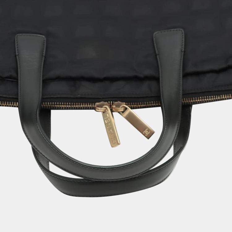 Pre Owned Chanel New Travel Line Nylon & leather Hand bag Black Silver Metal fittings 7962748