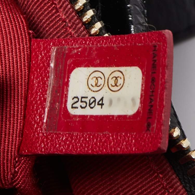 Pre Owned Chanel Black Quilted Aged Leather Small Gabrielle Hobo