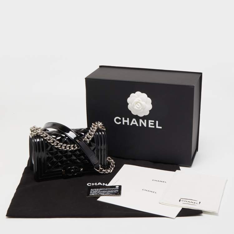 Pre Owned Chanel Black Quilted Patent Leather Small Boy Flap Bag
