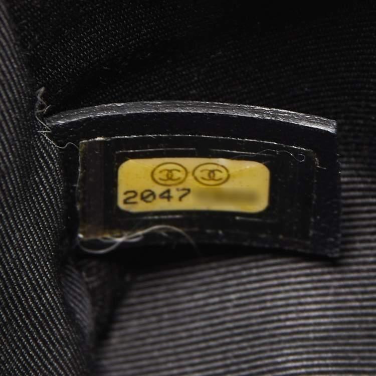 Pre Owned Chanel Black Quilted Patent Leather Small Boy Flap Bag