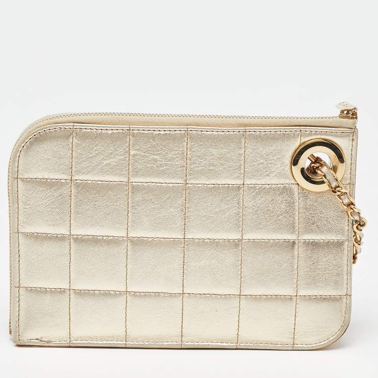 Pre Owned Chanel Metallic Gold Square Quilted Leather Handcuff Clutch