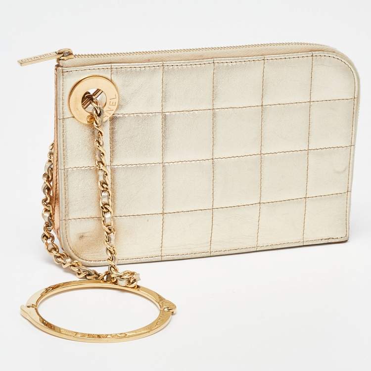 Pre Owned Chanel Metallic Gold Square Quilted Leather Handcuff Clutch
