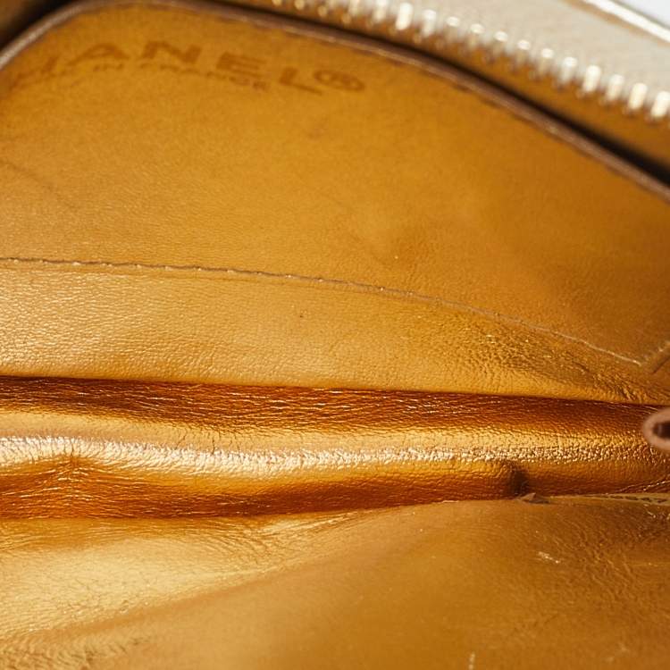 Pre Owned Chanel Metallic Gold Square Quilted Leather Handcuff Clutch