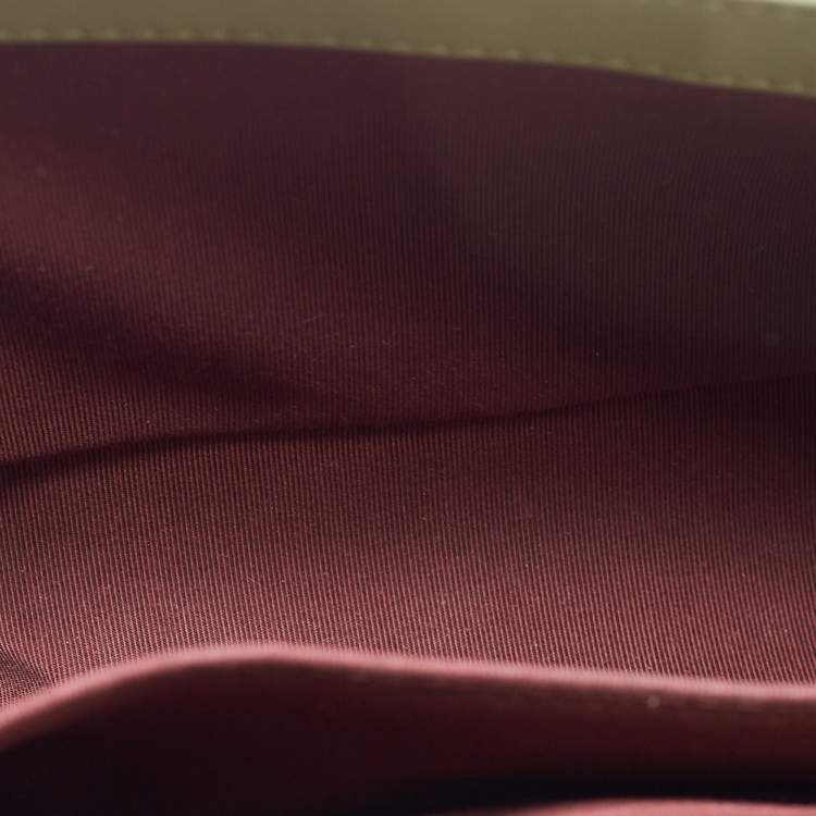 Pre Owned Chanel Pistachio Green Chevron Leather Medium Boy Flap Bag