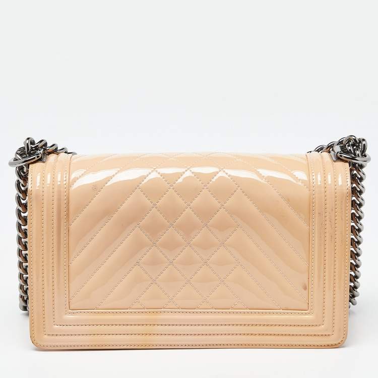 Pre Owned Chanel Peach/Pink Chevron Patent Leather Medium Boy Flap Bag