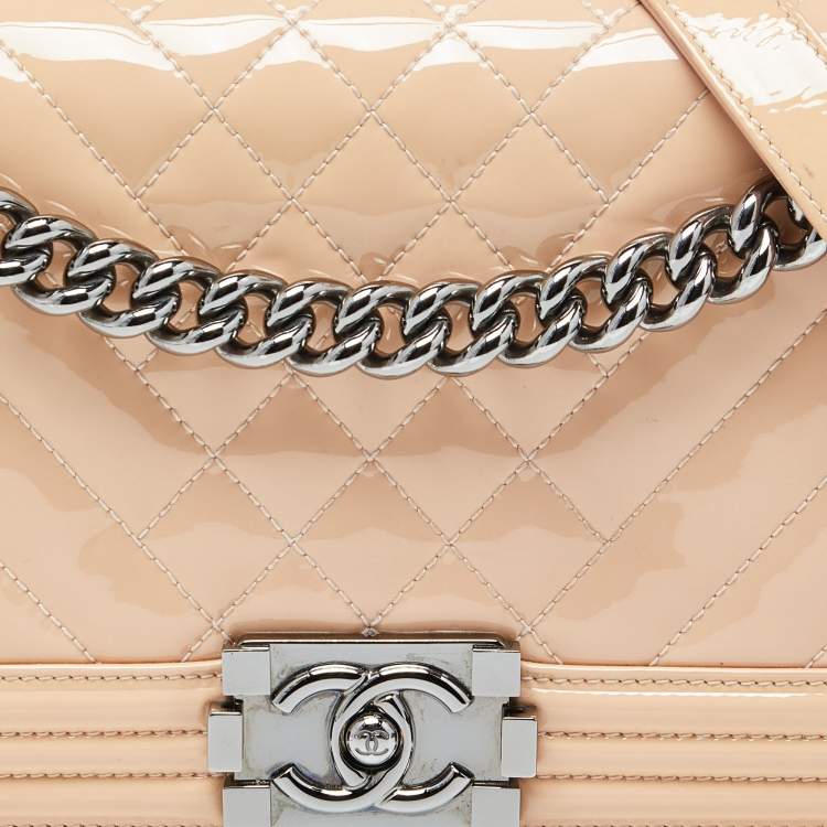 Pre Owned Chanel Peach/Pink Chevron Patent Leather Medium Boy Flap Bag