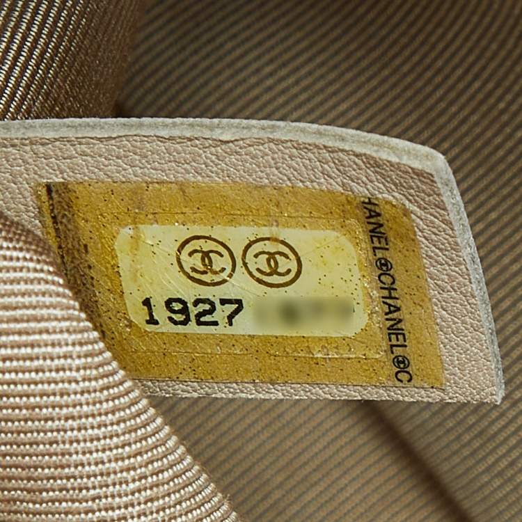 Pre Owned Chanel Peach/Pink Chevron Patent Leather Medium Boy Flap Bag