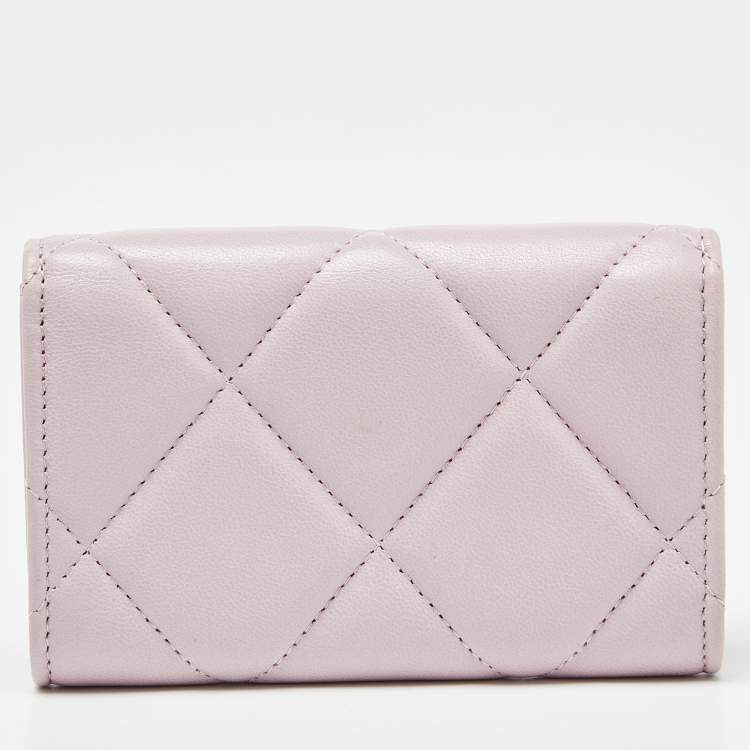 Pre Owned Chanel Pink Quilted Leather 19 Card Case