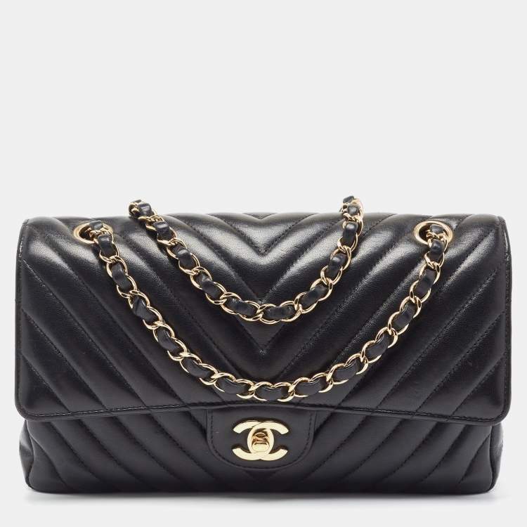 Chanel Black Chevron Lambskin Leather Medium Classic Double Flap Bag Chanel