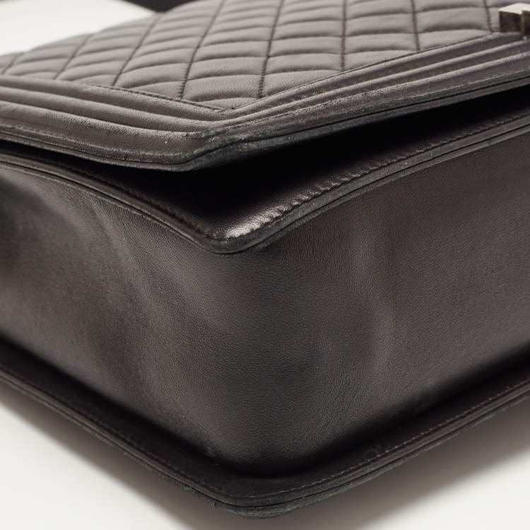 Pre Owned Chanel Black Quilted Leather Large Boy Flap Bag
