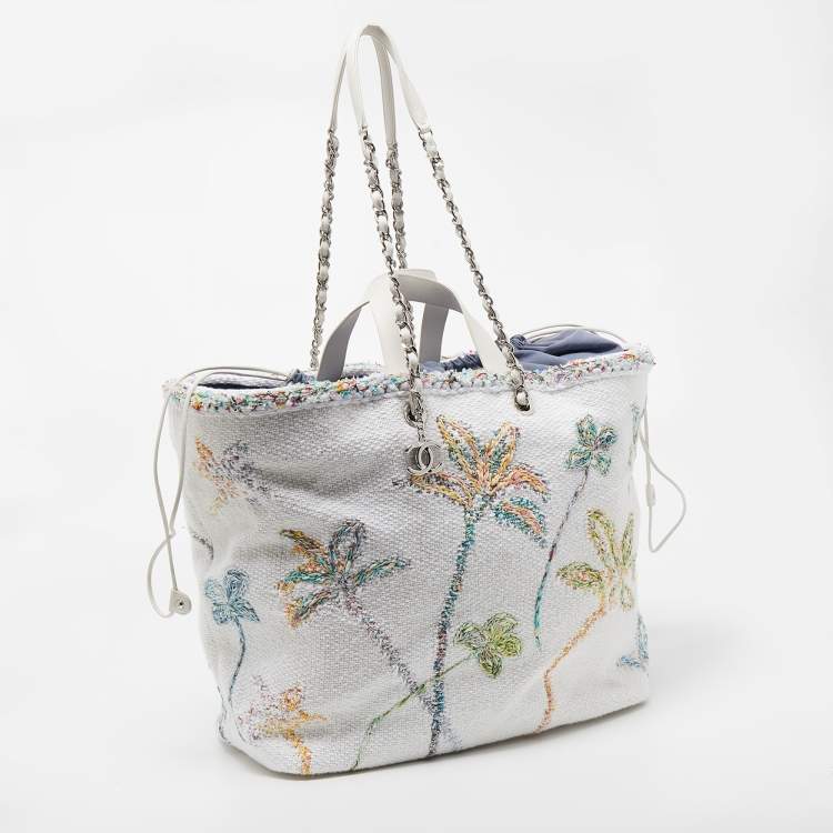Pre Owned Chanel White/Multicolor Knitted Floral Fabric Large Drawstring Shopper Tote