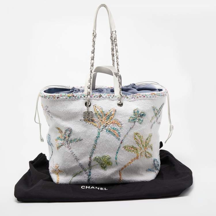 Pre Owned Chanel White/Multicolor Knitted Floral Fabric Large Drawstring Shopper Tote
