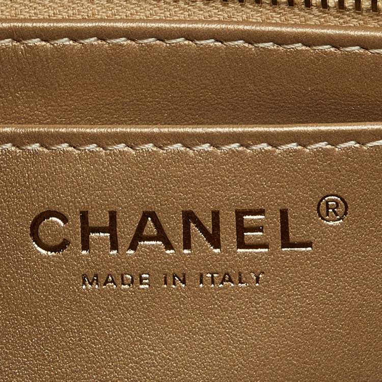 Pre Owned Chanel Black Quilted Leather Mini Square Pearl Crush Flap Bag