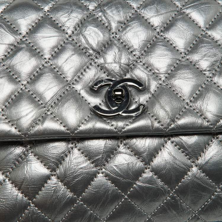 Pre Owned Chanel Metallic Grey Leather Medium Coco Top Handle Bag