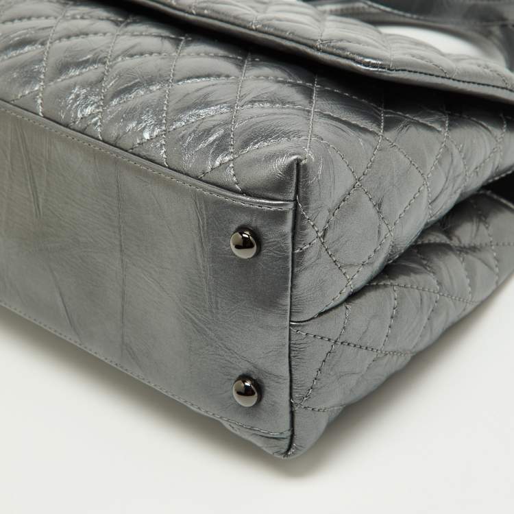 Pre Owned Chanel Metallic Grey Leather Medium Coco Top Handle Bag