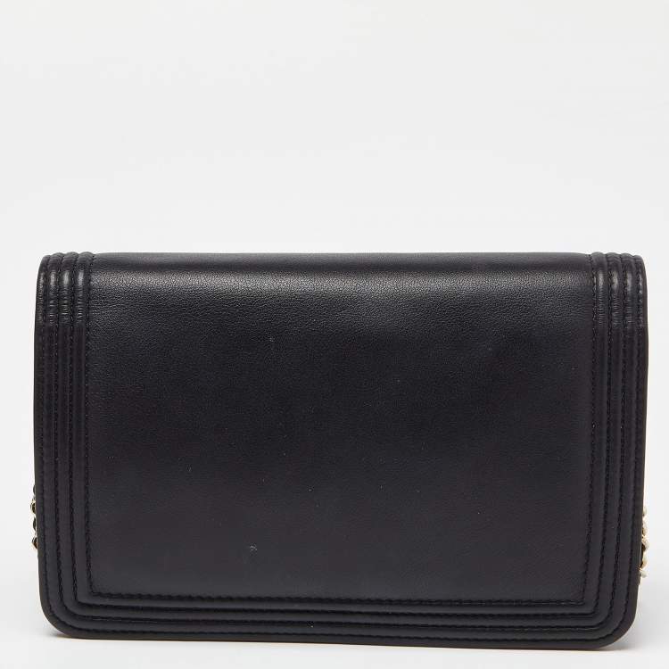 Pre Owned Chanel Black/Gold Leather Boy Wallet On Chain