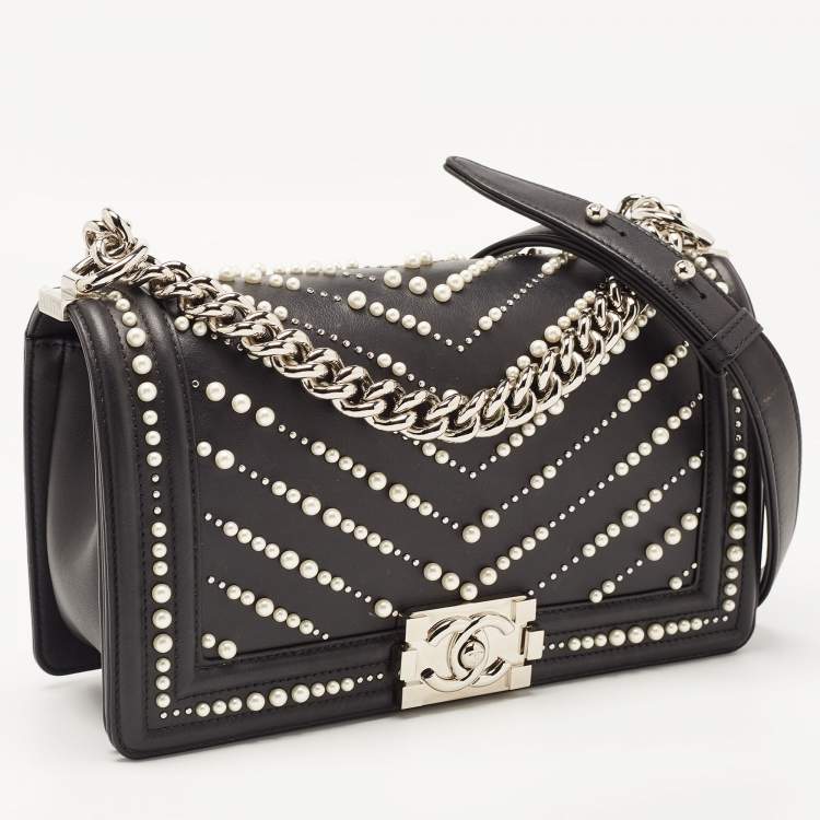 Pre Owned Chanel Black Chevron Caviar and Leather Medium Pearl Boy Flap Bag