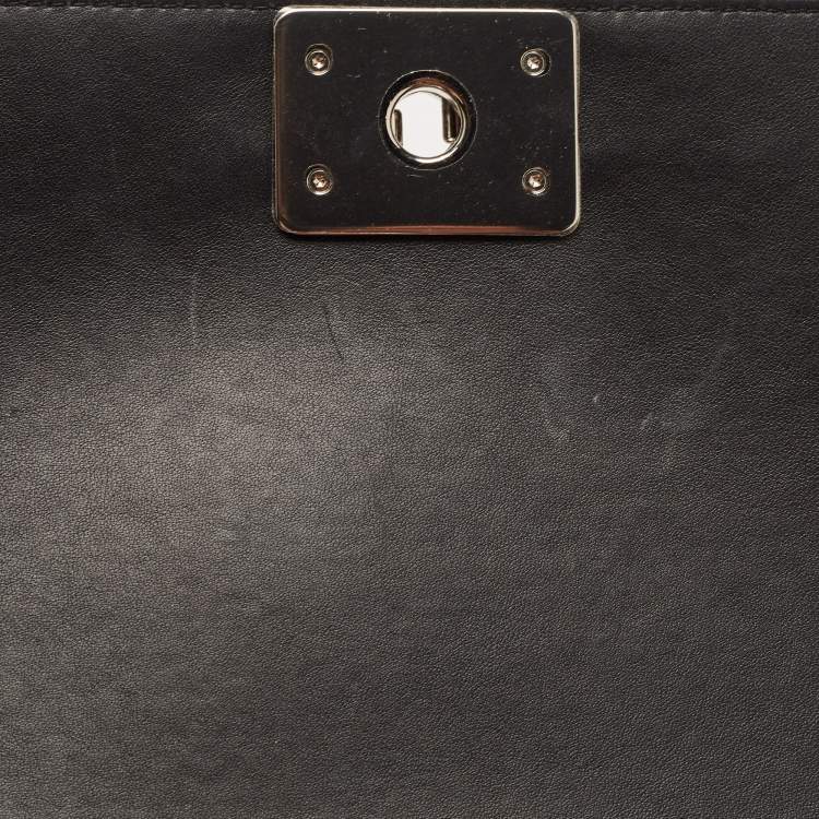 Pre Owned Chanel Black Chevron Caviar and Leather Medium Pearl Boy Flap Bag