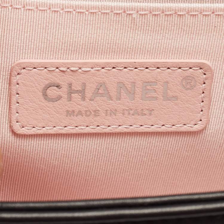 Pre Owned Chanel Black Chevron Caviar and Leather Medium Pearl Boy Flap Bag