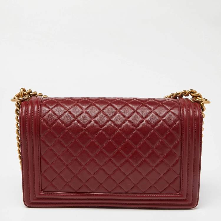 Pre Owned Chanel Red Quilted Leather New Medium Boy Shoulder Bag