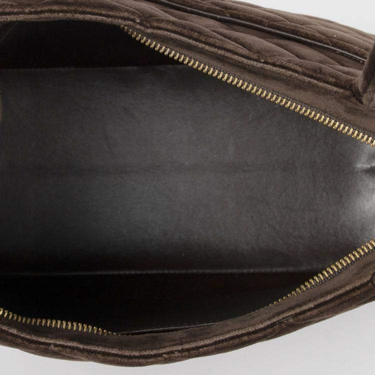 مملوكة مسبقًا Chanel Velvet Medallion Tote