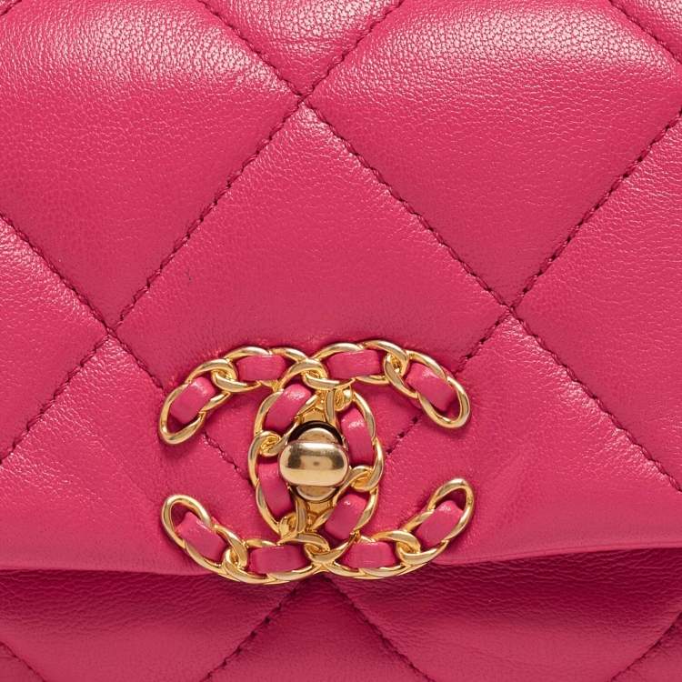 Pre Owned Chanel Pink Quilted Leather CC 19 Waist Bag