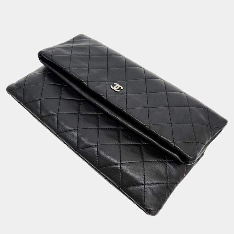 Pre Owned Chanel Black Leather CC Clutch