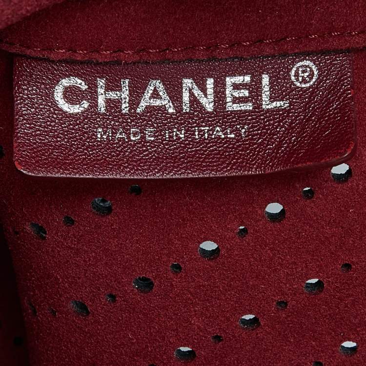 Pre Owned Chanel Black Perforated Caviar Leather Medium Shopper Tote